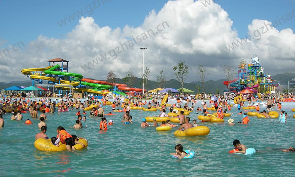 浙江宁波东钱湖水上乐园螺旋组合滑道、造浪池