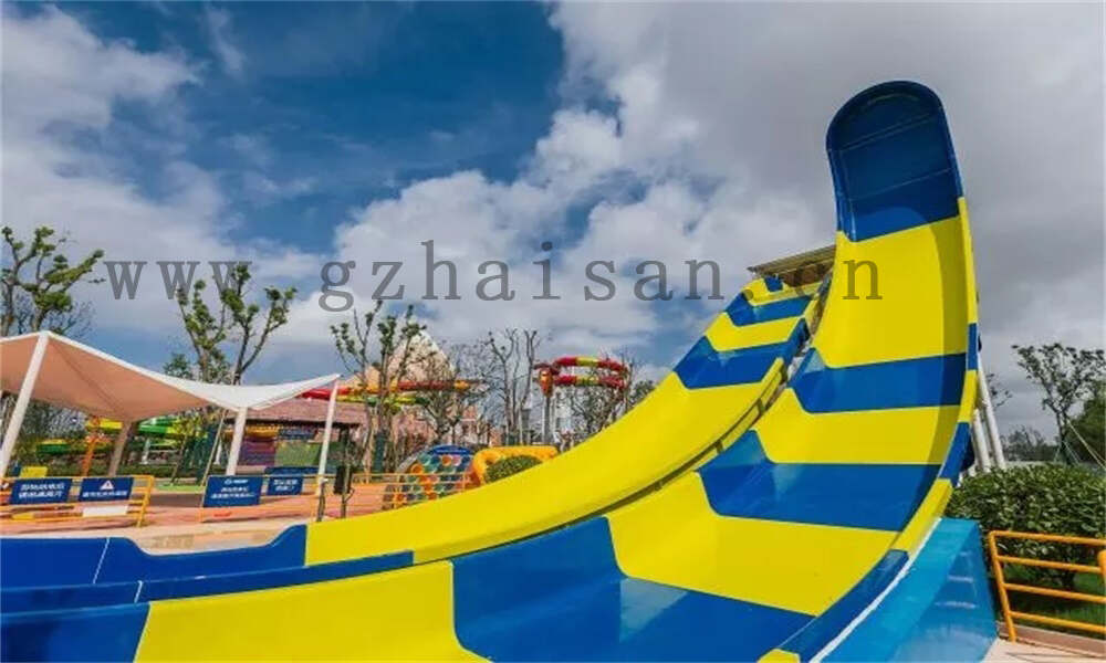 水上乐园规划中的项目建设如何保证进度和质量？