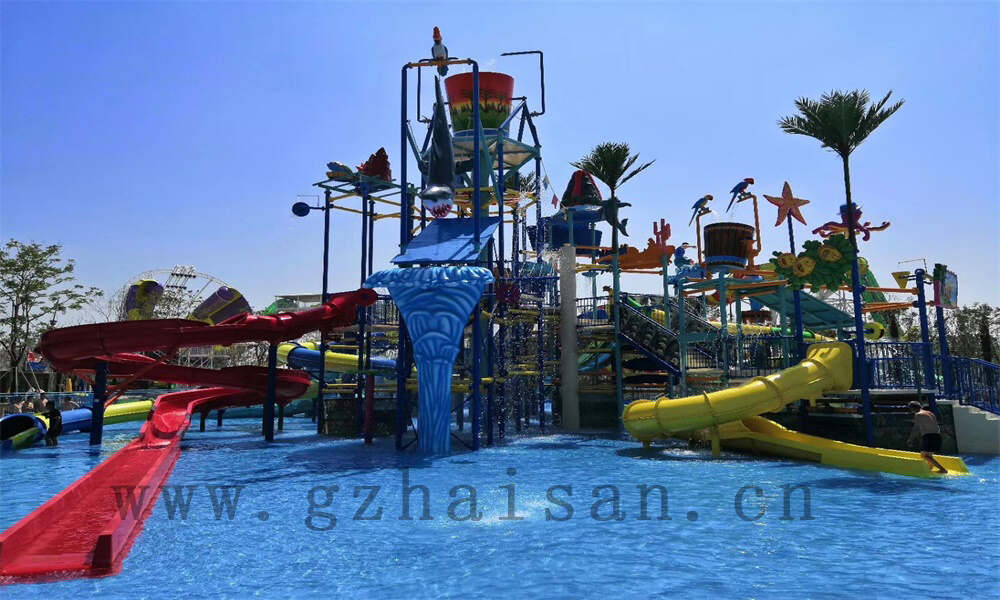 水上乐园策划中如何考虑游客的不同需求？