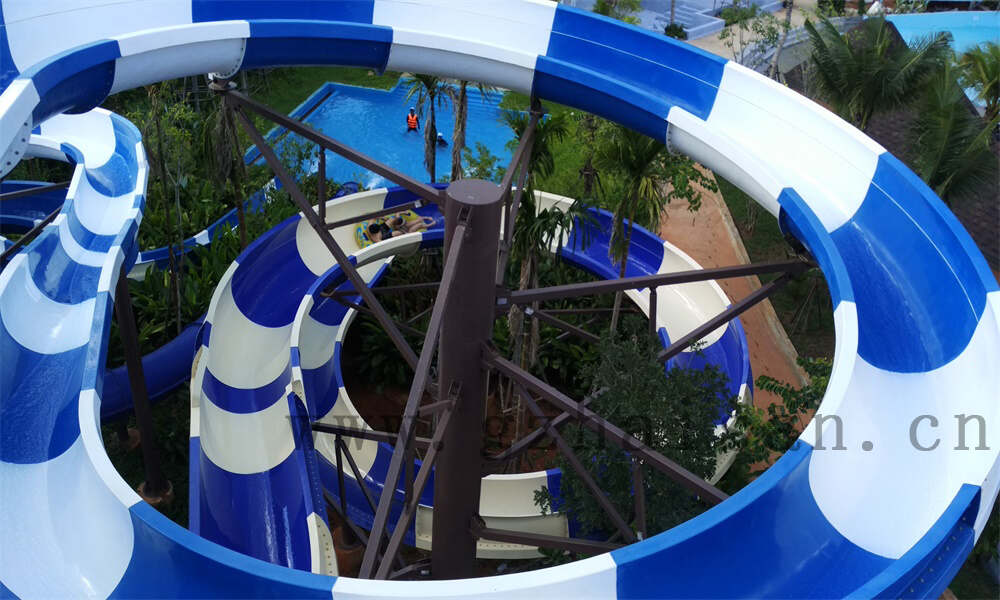 解析水上乐园设备的赚钱小秘诀