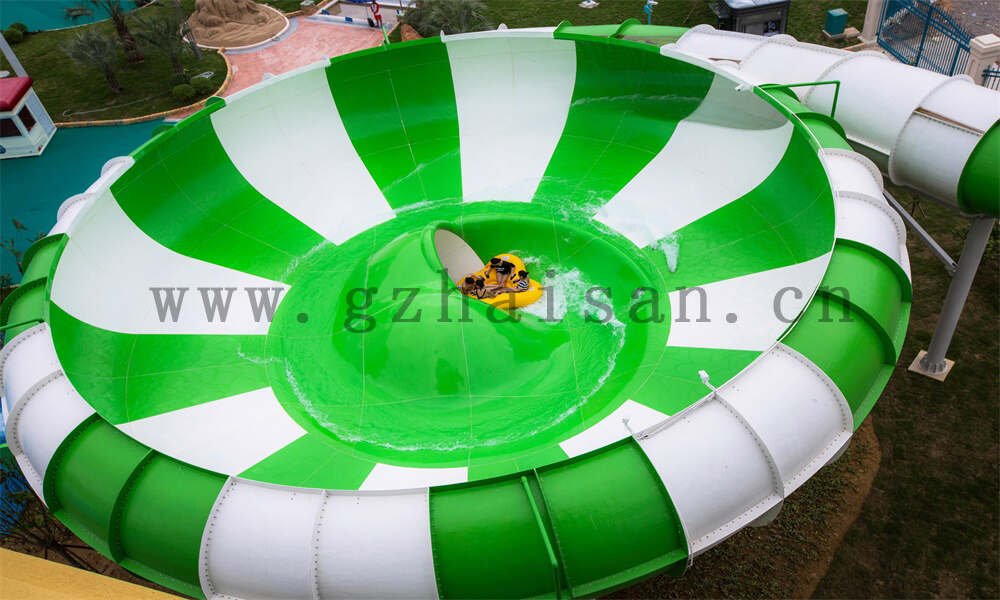 水上乐园规划中应如何考虑到阴影设计？