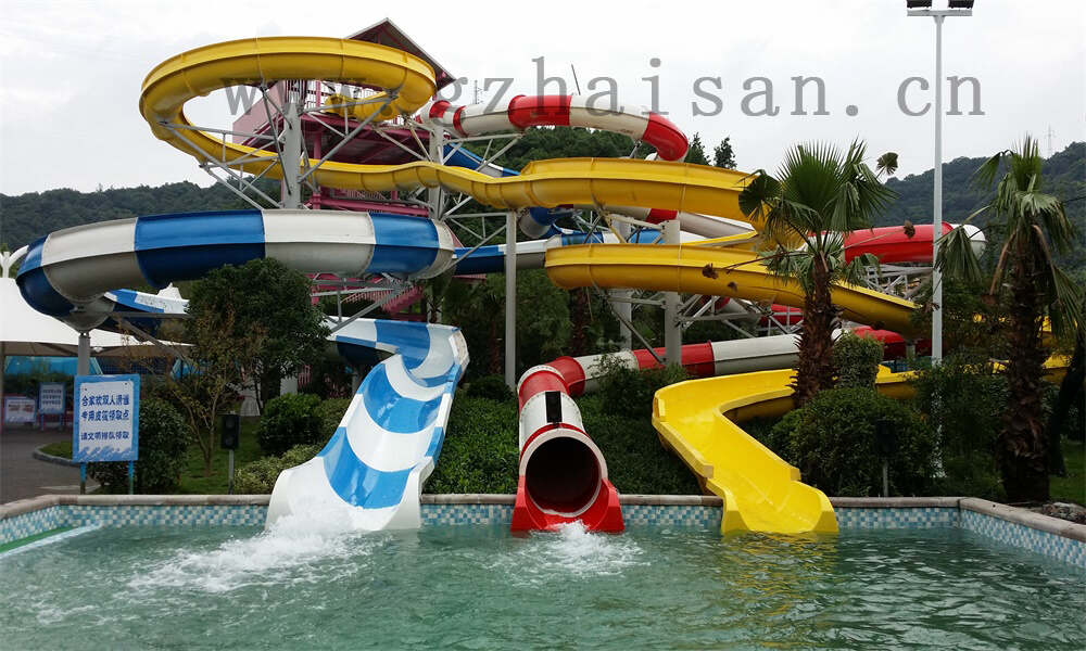 如何选择适合成人的水上乐园设备？