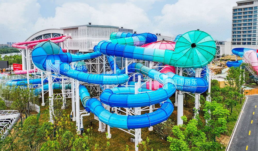 打破季节边界，定义全季狂欢｜超级魔法时空组合滑道，引领水乐园新纪元