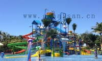 组合水滑梯，畅享水上乐趣